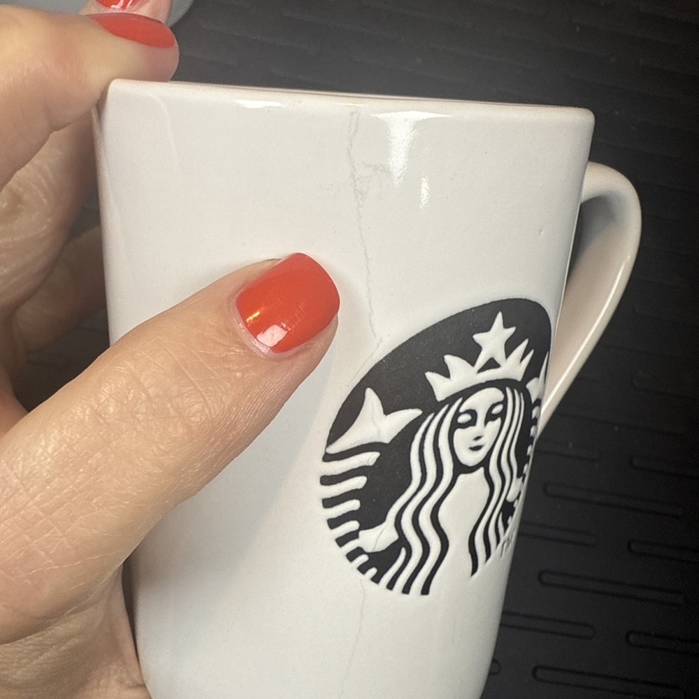 Starbucks 2013 White 14 oz 2 Coffee Mugs Cups Classic Logo Black White Pair - Picture 6 of 8